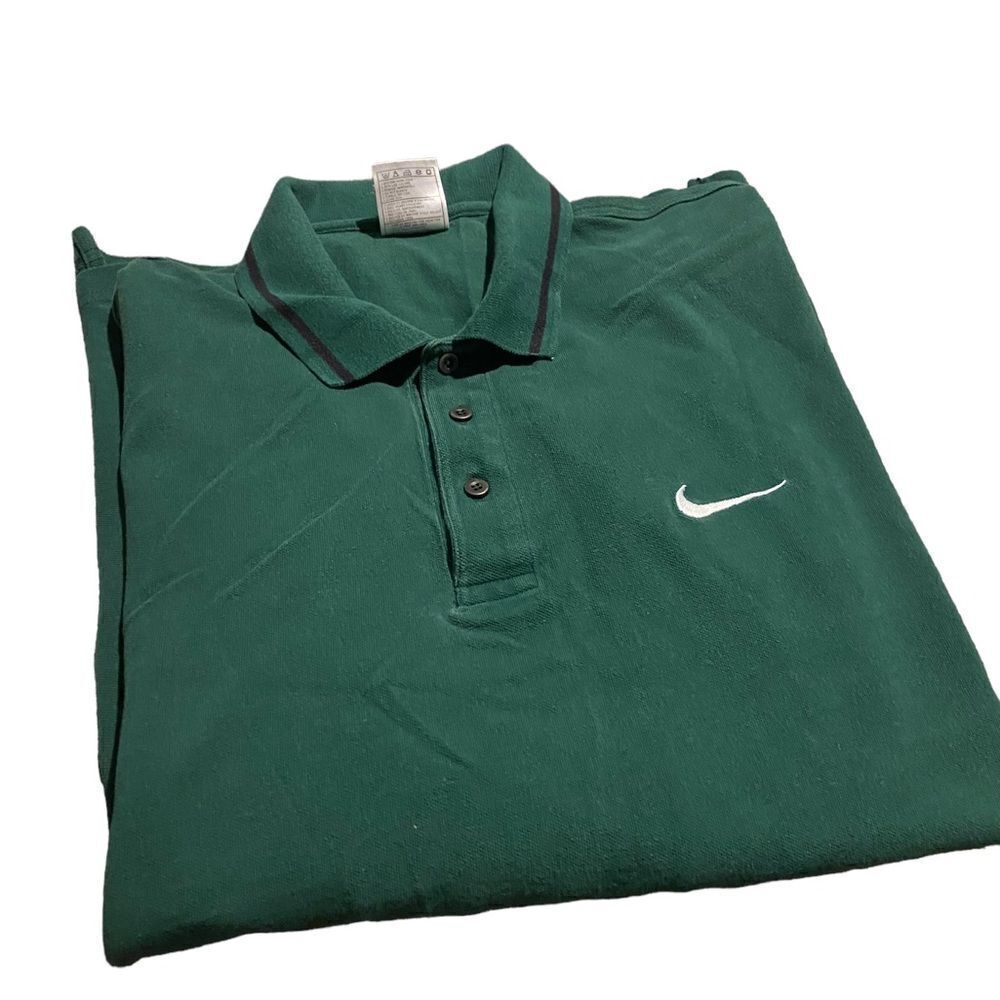 Nike long sleeved collared shirt in excellent condition size XL great shirt